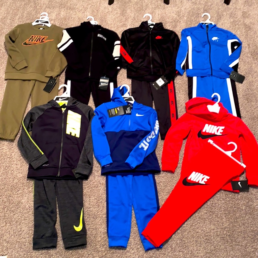 NWT Nike size 6 boys(SOLD)!!